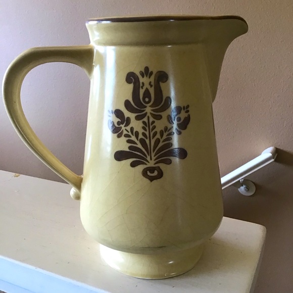 Vintage Pfaltzgraff Village Stoneware Pitcher - Picture 4 of 5
